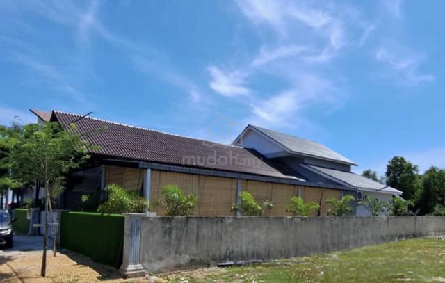 Lokasi tepi pantai Cherok Paloh Kuantan. 1