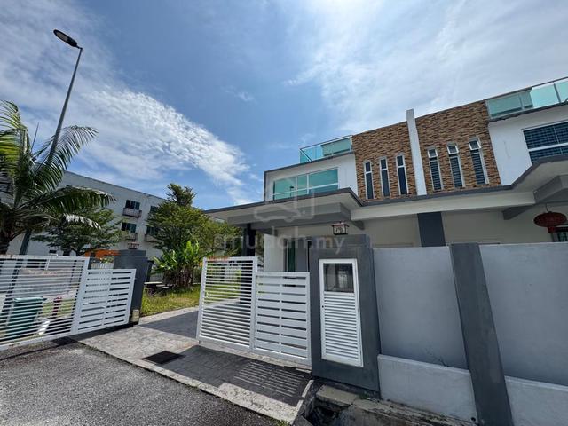 Corner 3 Sty Semi D House 24hr Security Swimming Pool Klebang Utama 1