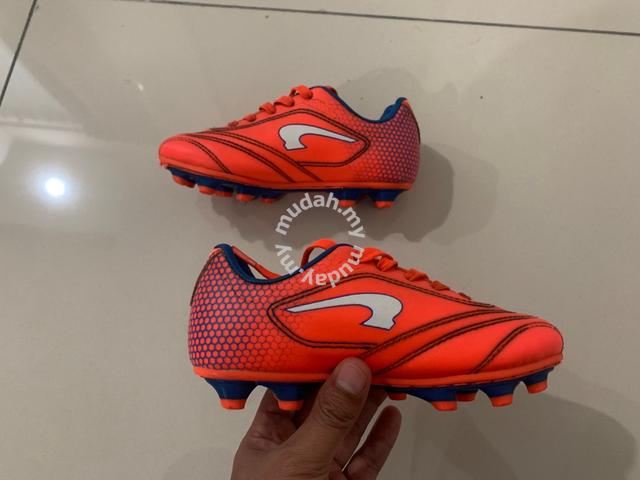 kronos football boots