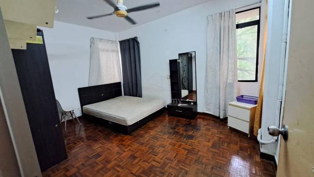 Cyberia Smarthomes, Cyberjaya - Master Room with Wifi - Well Kept~ 1