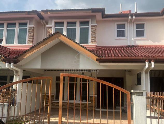 Rumah Teres Dua Tingkat 1