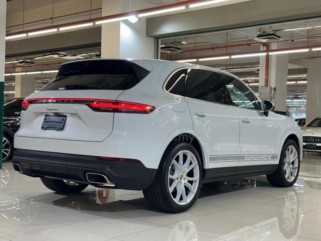 2022 Porsche CAYENNE STANDARD 3.0L (A) - 4