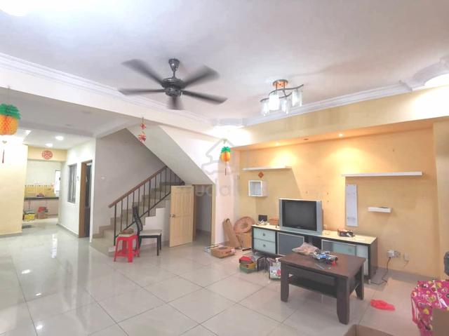 2 Storey Terrace House Lestari Perdana Seri Kembangan Near MRT Rent 1