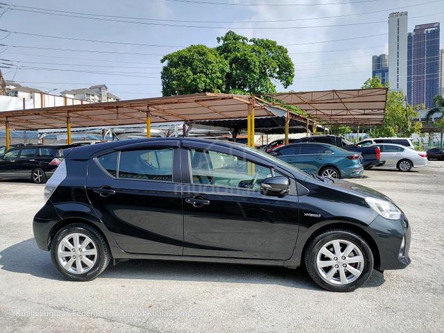 PRIUS C 1.5 (HYBRID) (A)Uncle Owner, Leather Seats - 2