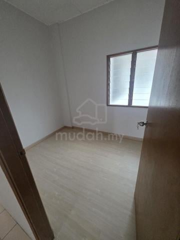 Putri Ria Apartment 1