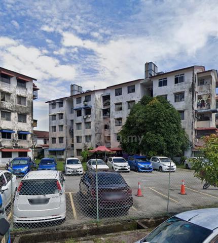 Flat Taman Mewah 1