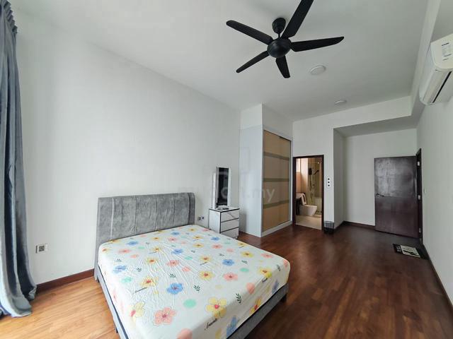 Bay Point @ Country Garden Danga Bay 1