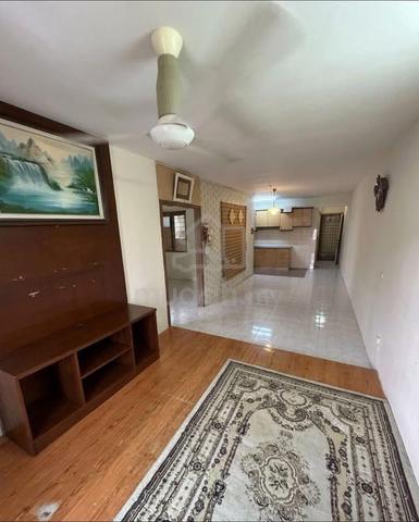 Dahlia Apartment (Taman Bunga Raya) 1