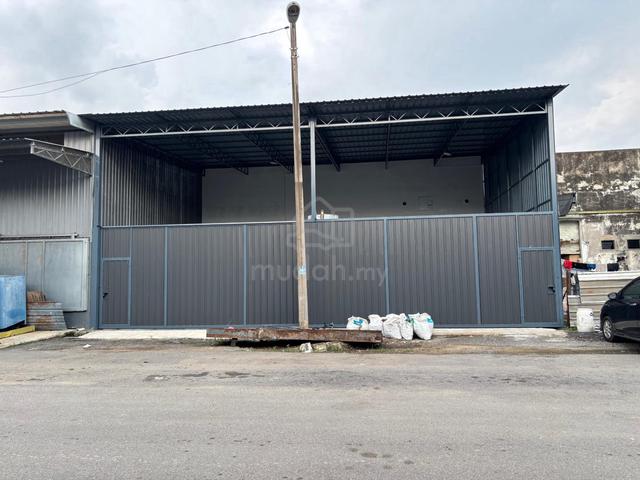 1.5 Storey Warehouse at Perindustrian Machang Indah For Rent 1
