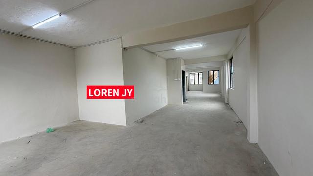 3 Storey Corner Shoplot 4200sq Newly Renovated Unit For Rent 1