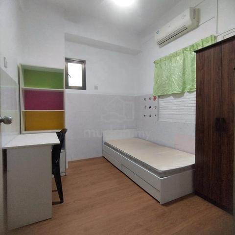 BEDROOM for RENT (female)@ SUNWAY RIDZUAN CONDO 1