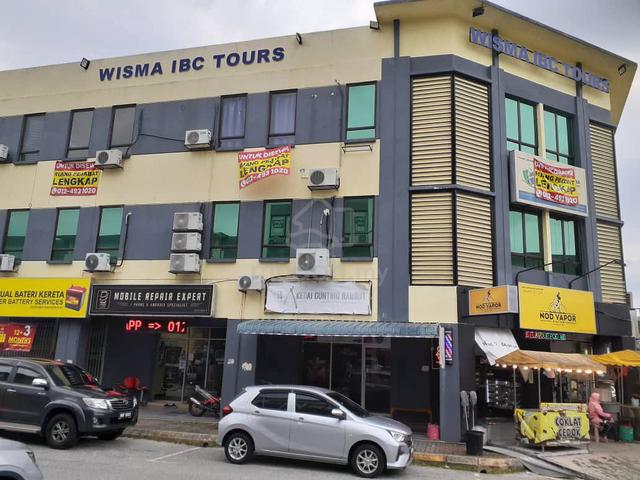 Corner Sungai Buloh Saujana Utama Ground Floor Shop FACING ROAD 3
