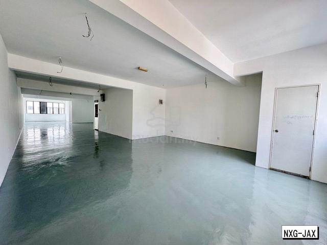 Facing Mainroad🔥Setia Taipan 2, Setia Alam-1st Floor Shoplot For Rent 1