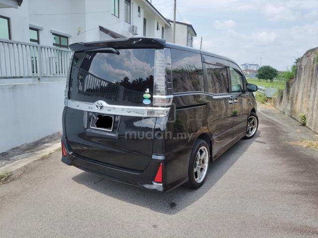 2018 Toyota VOXY 2.0 ZS KIRAMEKI (A) - 3