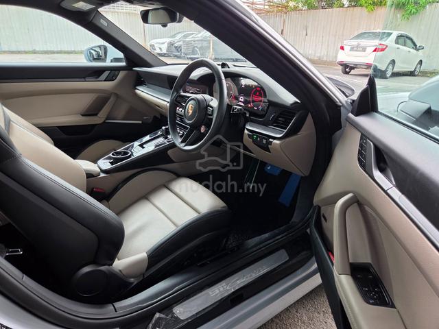 FULLY LOADED 2025 Porsche 911 3.0 CARRERA 992 (A) - 5