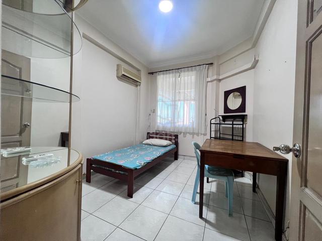 Room @ Hilltop Apartment | Klinik Luyang | Lintas | Male Tenant 1