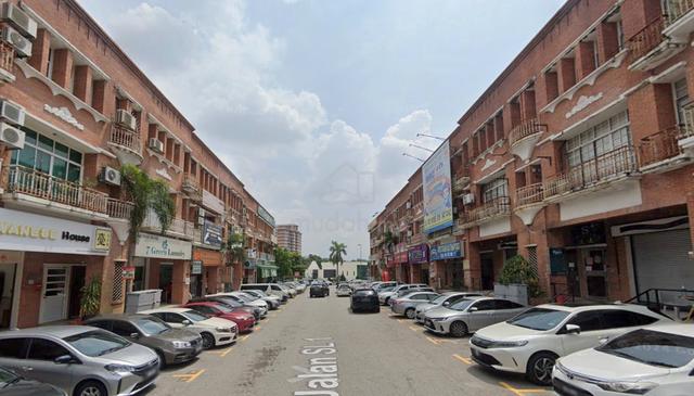 Ground Floor Shoplot for Rent at Bandar Sungai Long Cheras 1