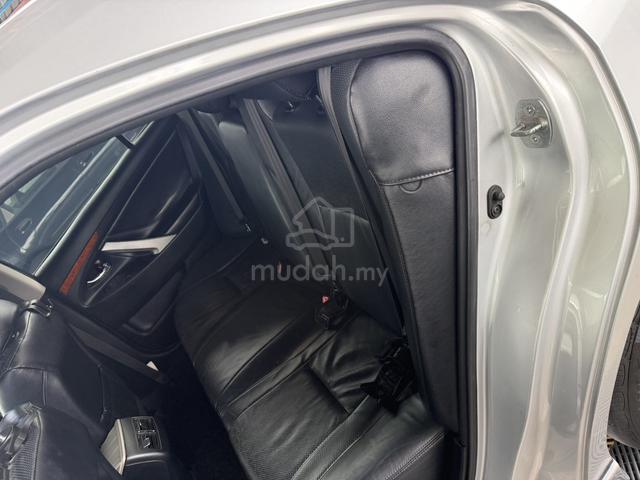 2011/2012 Toyota CAMRY 2.0 G FACELIFT - 4