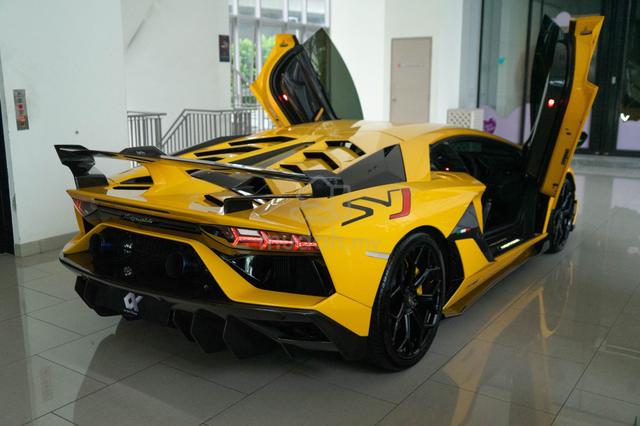 Lamborghini Aventador Svj 2019 Giallo Orion - 2