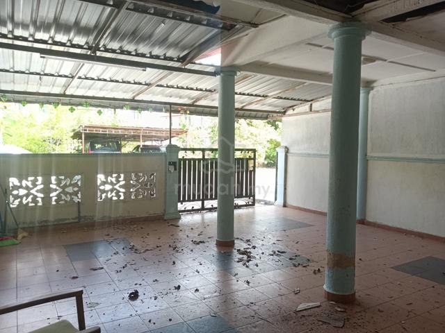 Double Storey Terrace Tanjong Minyak Bukit Rambai 1