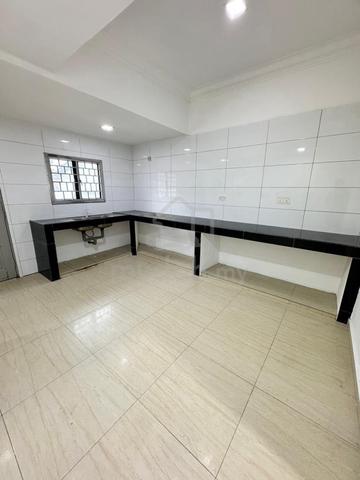 Renovated Single Storey Terrace Endlot House for Sale @ Taman Perling 1