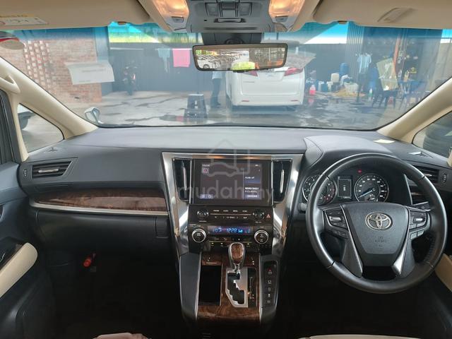Toyota ALPHARD 2.5X 4WD - 5