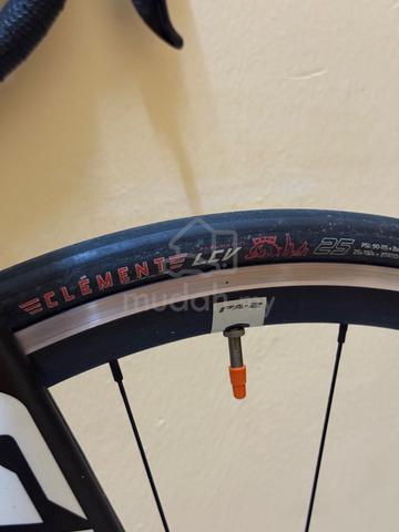 Giant Propel Advanced 2 — Carbon Road Bike - photo 5 of 6