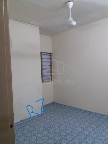 Desa Mentari Flat (Block 11) 1