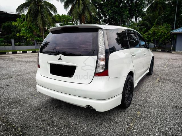 2011 Mitsubishi GRANDIS 2.4 MIVEC ENHANCED (A) - 3