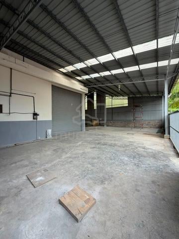 Warehouse / Factory For Rent @ Mambau | 8,100 sqft | 1