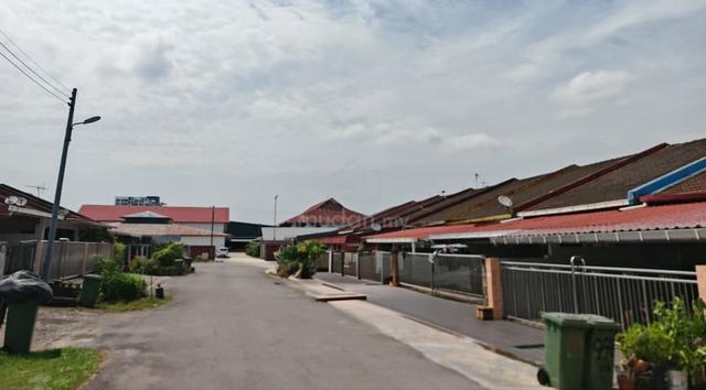 For SALE | Single Storey Intermediate House Tabuan Laru 1