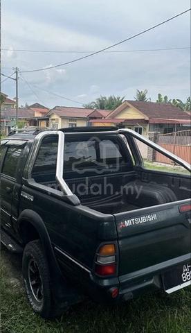 2004 Mitsubishi STORM 2.5 GLX (M) - 3