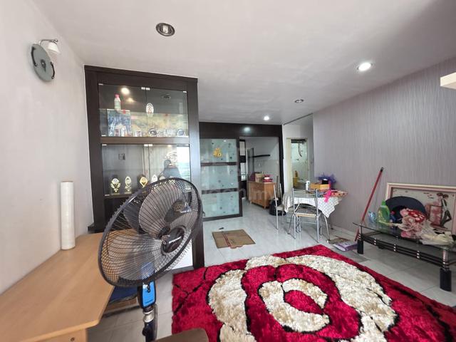 Condominium Mutiara 1