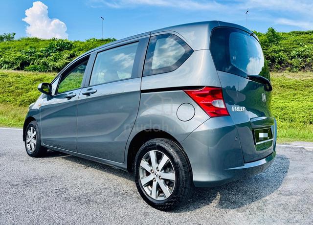 -2013-Honda FREED 1.5 S-Spec (A) Loan/Cash - 2