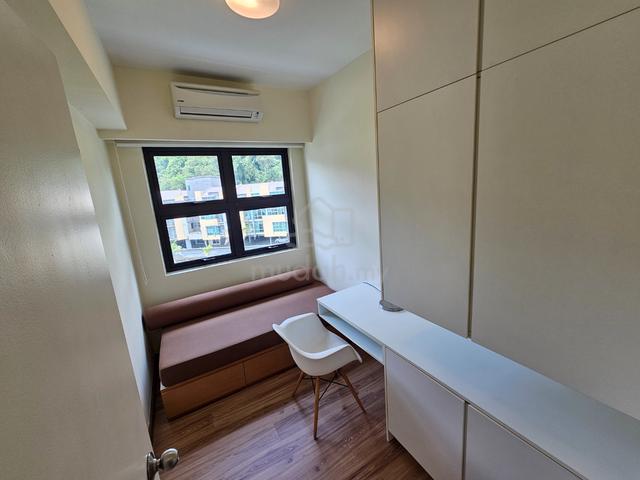 The Peak SOHO 5