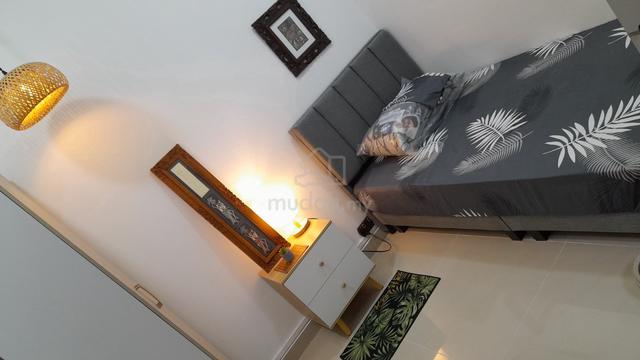 GIRL UNIT / F-FURNISH Room @ Mentari Court Apartment, Bandar Sunway,PJ 1