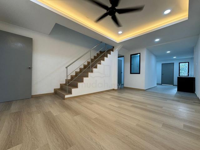 Double Storey Jalan Makmur Taman Makmur Kulai UNBLOCKED VIEW FULL RENO 1