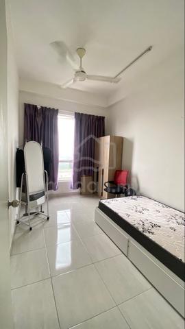 medium room available 1