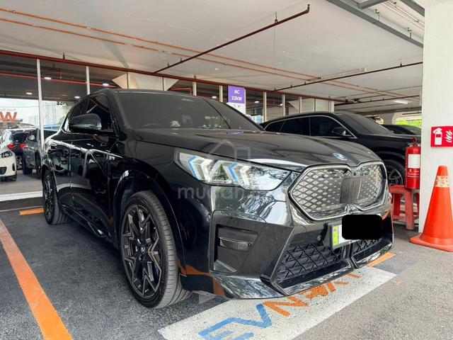 2024 BMW IX2 xDrive30 (U10) - Original CBU Unit - 1