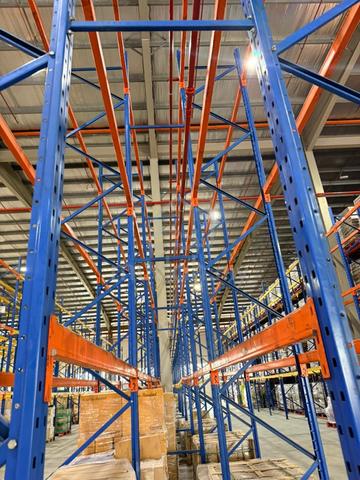 Subang Taman Perindustrian UEP Big Warehouse with Big F/F Office 1