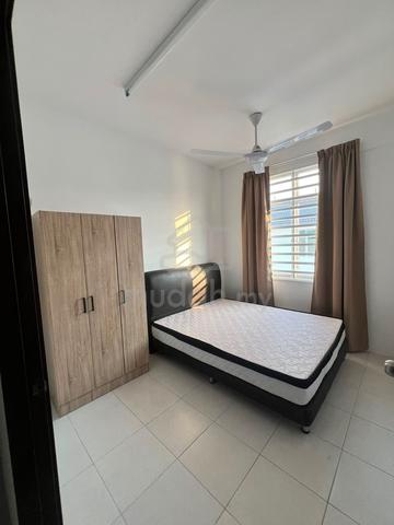 Good Room for Girls in Jasin 1