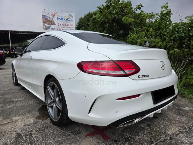 17/18 Mercedes Benz C200 2.0 (A) - COUPE AMG LINE - 2