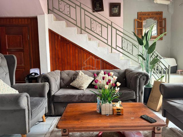 Taman Desa Anggerik 2-storey freehold below market price full loan 1