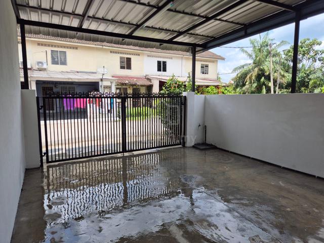 Double Storey Bandar Springhill Lukut Port Dickson Kolej Vokasional PD 1
