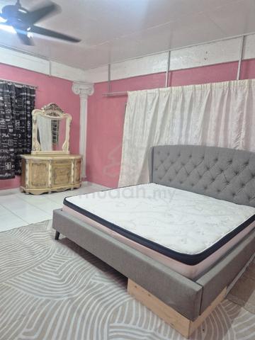 Rumah/Bilik sewa Pasir Tumboh (5km dari husm)
 1