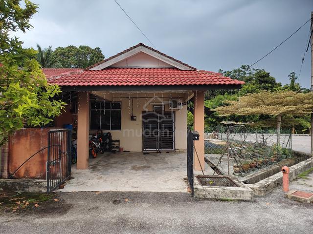 Rumah teres corner lot Taman Ketapang Mualim, Pekan Pahang utk dijual. 1