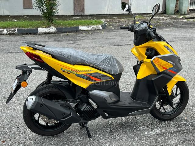 2025 HONDA VARIO 160 VARIO160 1Owner LIKE NEW 10K - photo 6 of 19