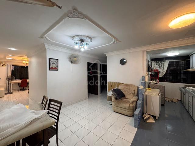 Taman Lembah Maju 600 Apartment 1