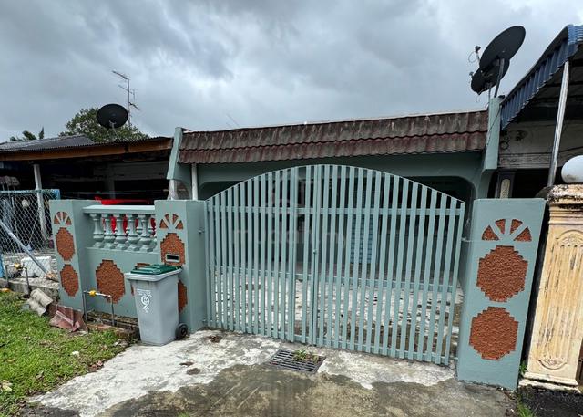 a newly renovated house in taman universiti, skudai 1