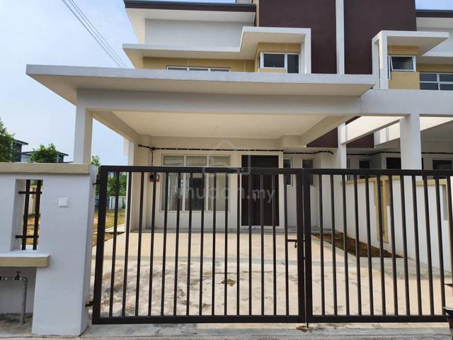 Teres Dua Tingkat (Corner Lot) 1